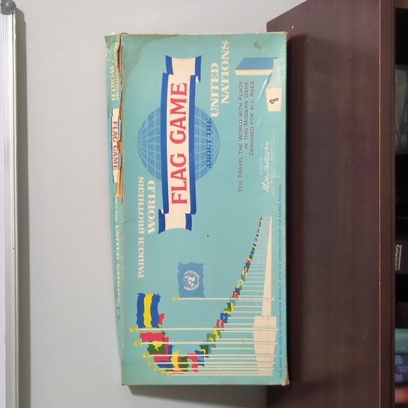 Vintage 1961 World Flag Game About The United Nations Board Game Parker Brothers - Picture 2 of 3